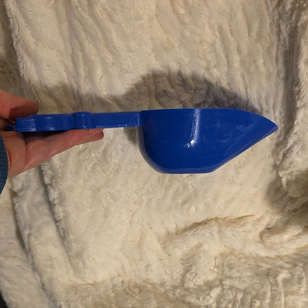 Blue Cat-Shaped Pet Food Scoop